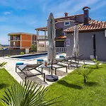 3 Bedroom Gorgeous In