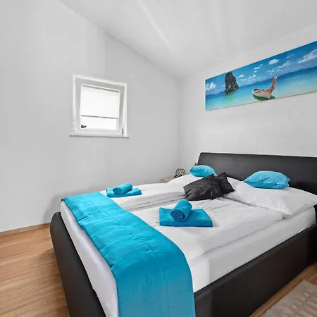 3 Bedroom Gorgeous In Apartman