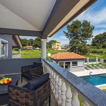 3 Bedroom Gorgeous In *