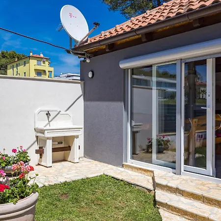 Apartman 3 Bedroom Gorgeous In Medulin