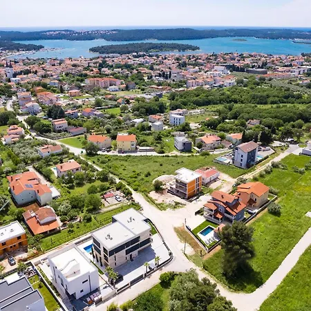 3 Bedroom Gorgeous In Apartman Medulin