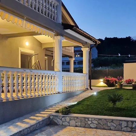 3 Bedroom Gorgeous In Apartman