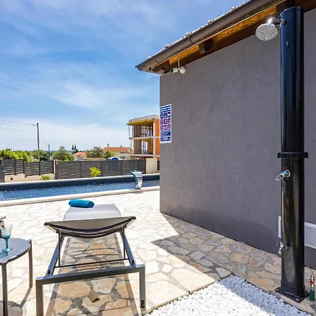 3 Bedroom Gorgeous In Apartamento Medulin