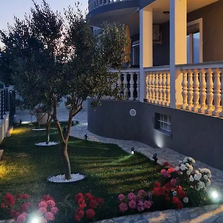 3 Bedroom Gorgeous In Apartman