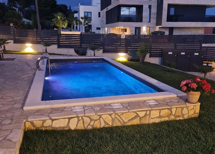 3 Bedroom Cozy In Medulin